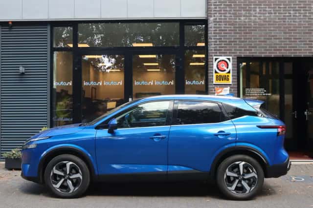 Nissan Qashqai (2023) thumbnail 3