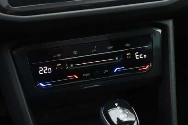 Volkswagen Tiguan (2021) thumbnail 22