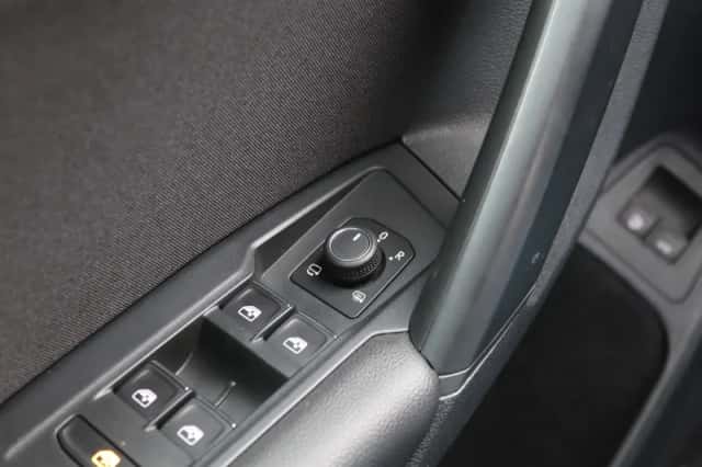 Volkswagen Tiguan (2021) thumbnail 26