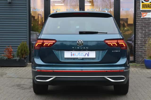 Volkswagen Tiguan (2021) thumbnail 7