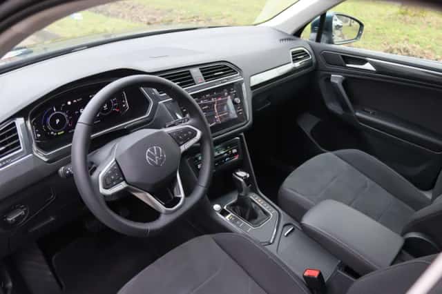Volkswagen Tiguan (2021) thumbnail 9