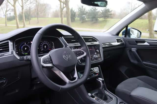Volkswagen Tiguan (2021) thumbnail 10