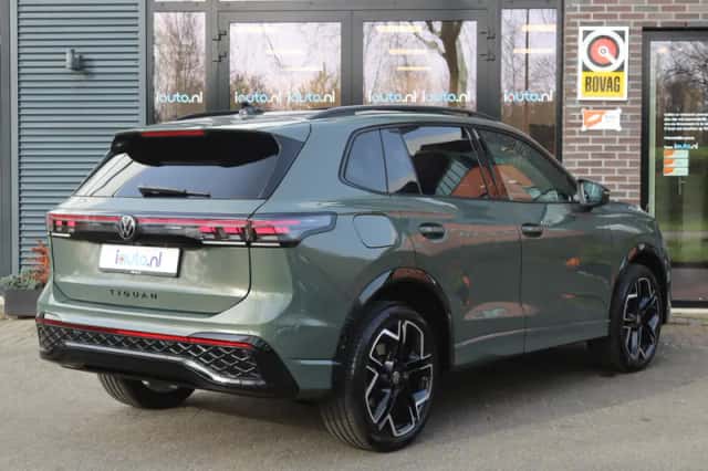 Volkswagen Tiguan (2025) thumbnail 2