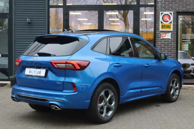 Ford Kuga (2024) thumbnail 2