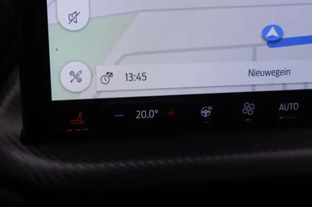 Ford Kuga (2024) thumbnail 17