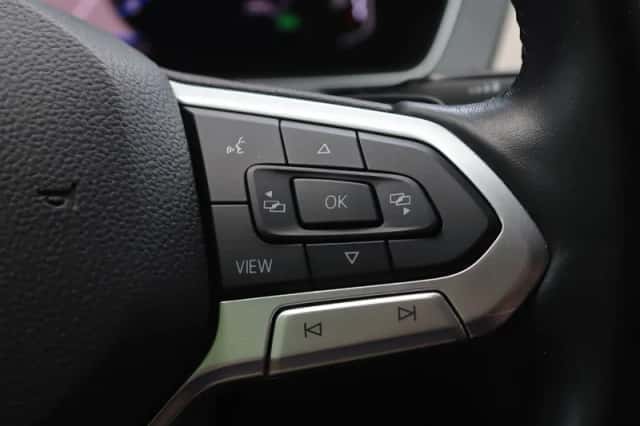 Volkswagen Passat (2019) thumbnail 26