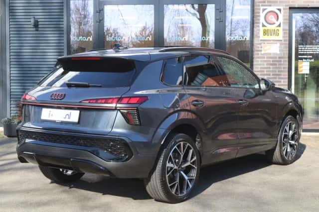 Audi Q3 (2026) thumbnail 2