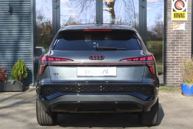 Audi Q3 (2026) thumbnail 8