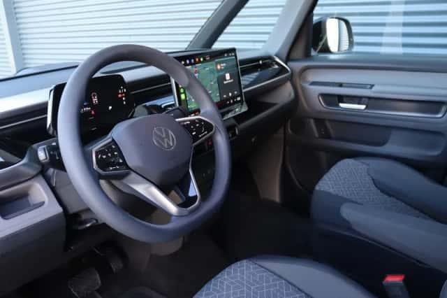 Volkswagen ID. Buzz (2026) thumbnail 10