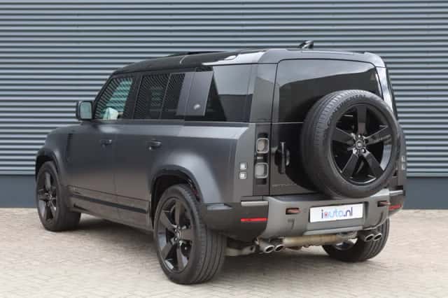 Land Rover Defender (2023) thumbnail 6