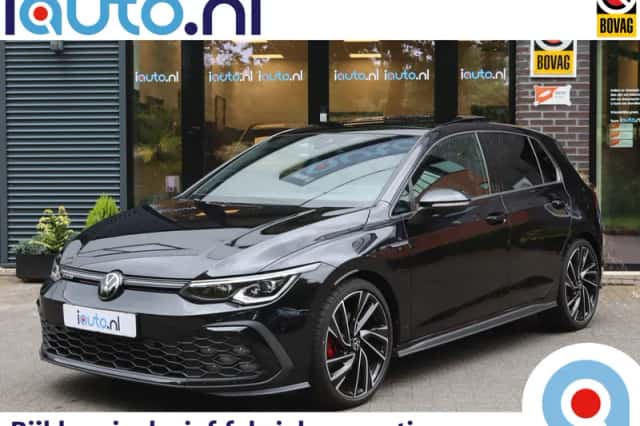 Volkswagen Golf (2024) thumbnail 1