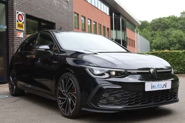 Volkswagen Golf (2024) thumbnail 32