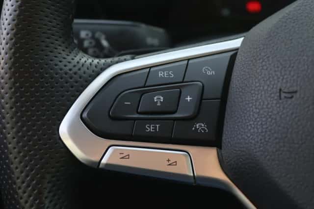 Volkswagen Golf (2020) thumbnail 25
