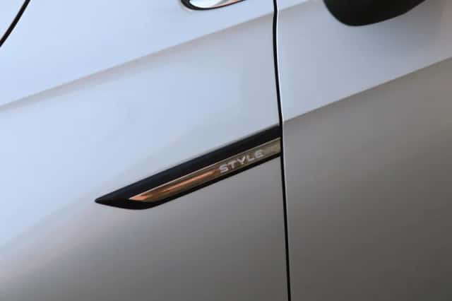 Volkswagen Golf (2020) thumbnail 33