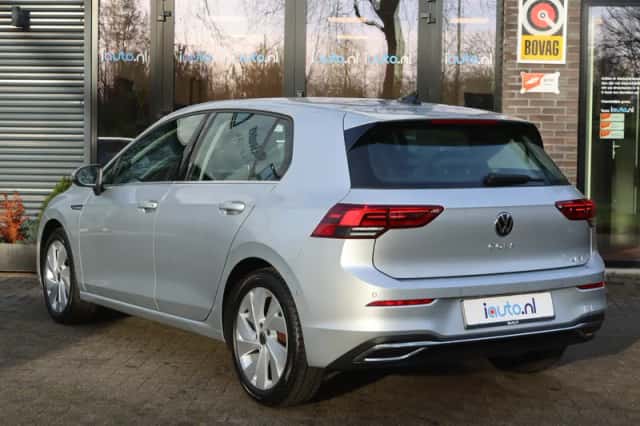 Volkswagen Golf (2020) thumbnail 6