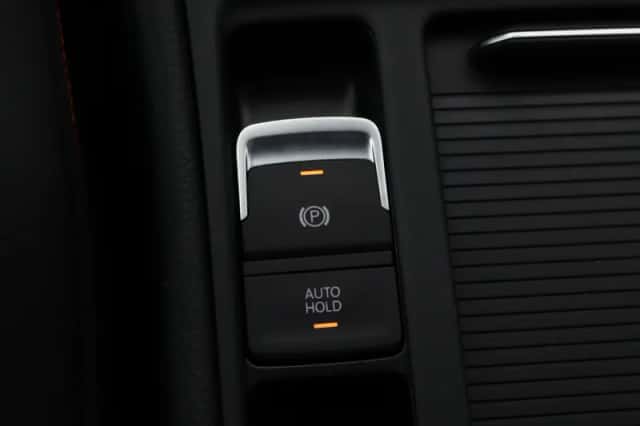 Volkswagen Golf (2018) thumbnail 29
