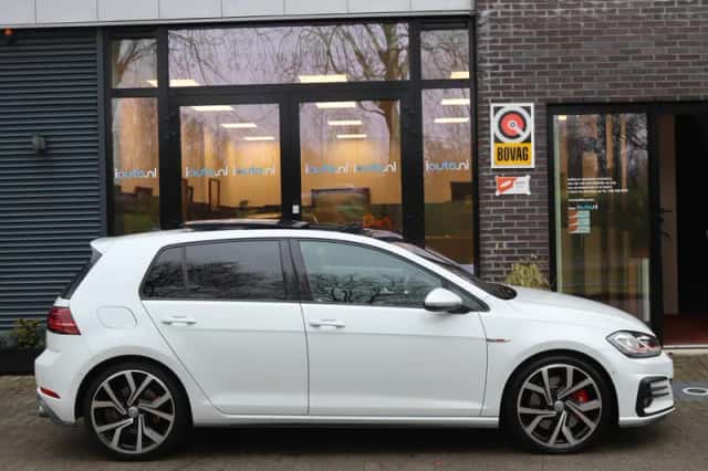 Volkswagen Golf (2018) thumbnail 4
