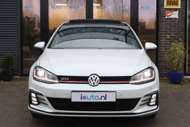 Volkswagen Golf (2018) thumbnail 7
