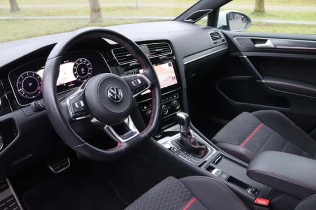 Volkswagen Golf (2018) thumbnail 10