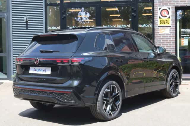 Volkswagen Tiguan (2025) thumbnail 2