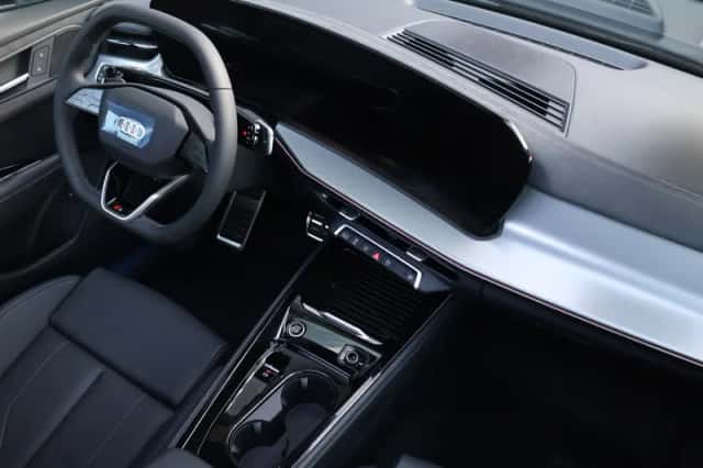 Audi Q3 (2026) thumbnail 10
