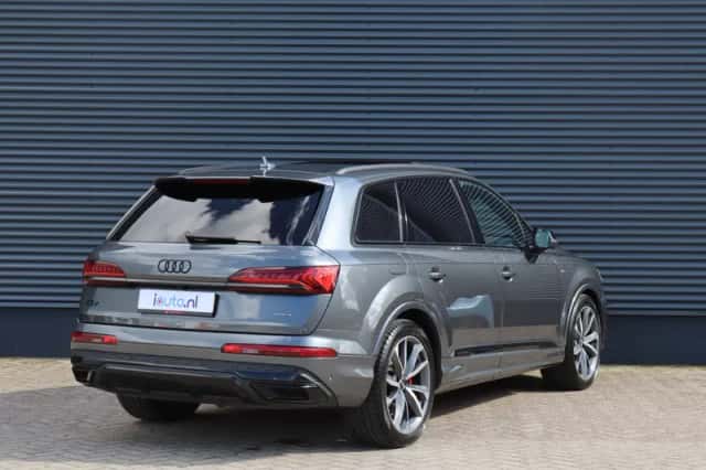 Audi Q7 (2020) thumbnail 2