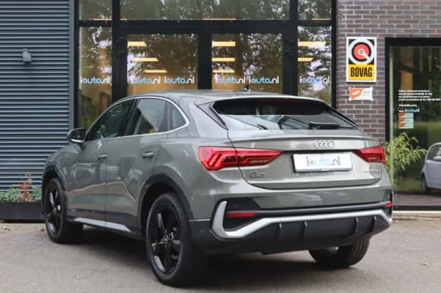 Audi Q3 (2023) thumbnail 5