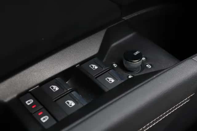 Audi Q4 e-tron (2023) thumbnail 34