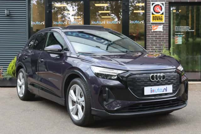 Audi Q4 e-tron (2023) thumbnail 5