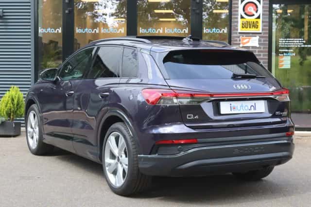 Audi Q4 e-tron (2023) thumbnail 6