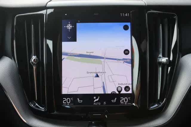 Volvo XC60 (2019) thumbnail 13