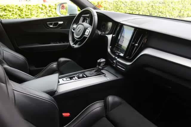 Volvo XC60 (2019) thumbnail 9