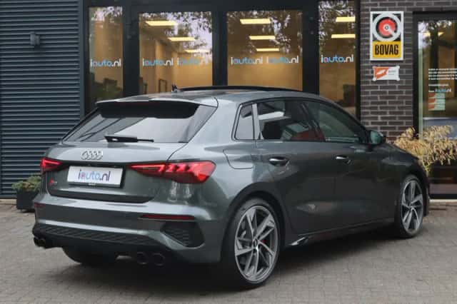 Audi S3 (2021) thumbnail 2