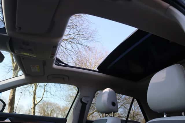 Volkswagen T-Roc (2019) thumbnail 13