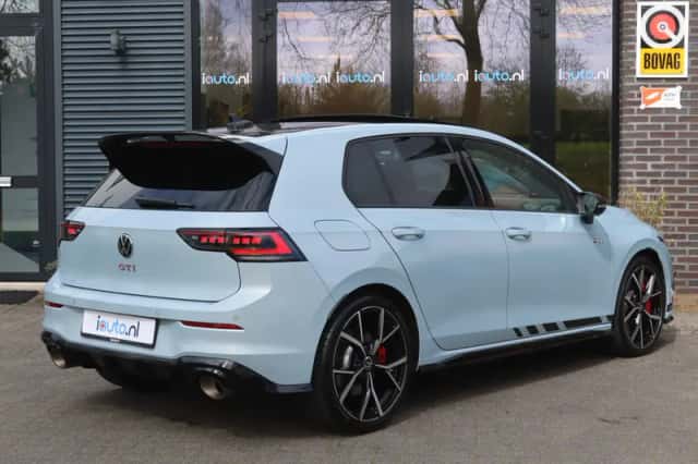 Volkswagen Golf (2025) thumbnail 2