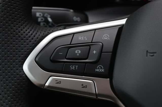 Volkswagen Golf (2025) thumbnail 26