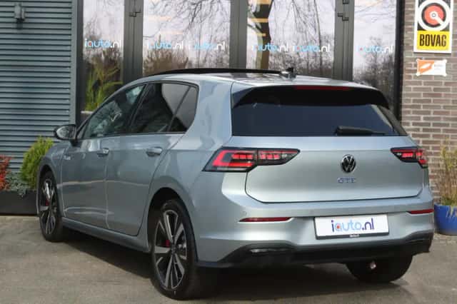 Volkswagen Golf (2025) thumbnail 6
