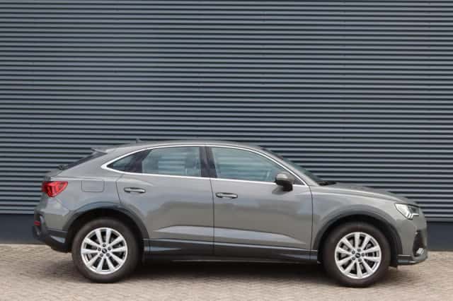 Audi Q3 (2022) thumbnail 4