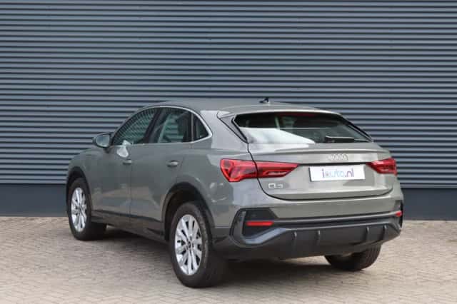 Audi Q3 (2022) thumbnail 6