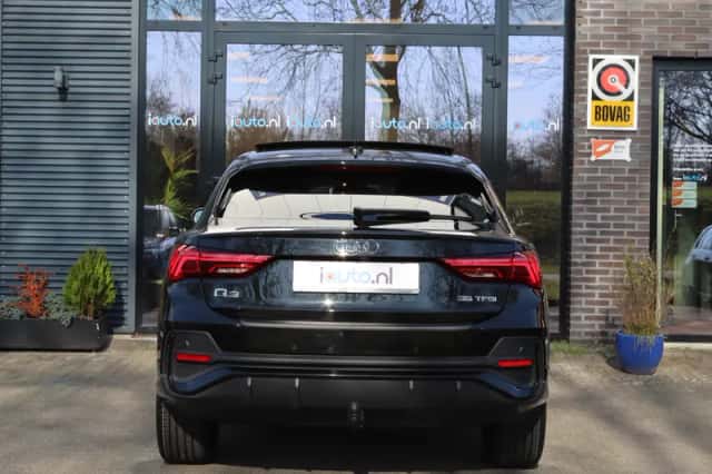 Audi Q3 (2020) thumbnail 8
