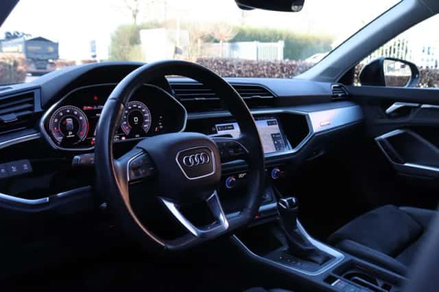 Audi Q3 (2020) thumbnail 10