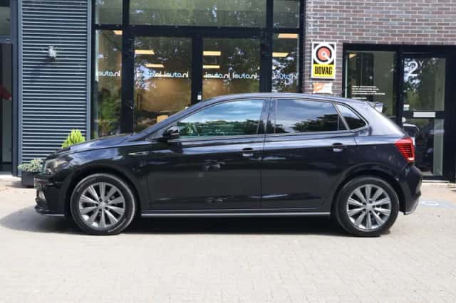 Volkswagen Polo (2018) thumbnail 2