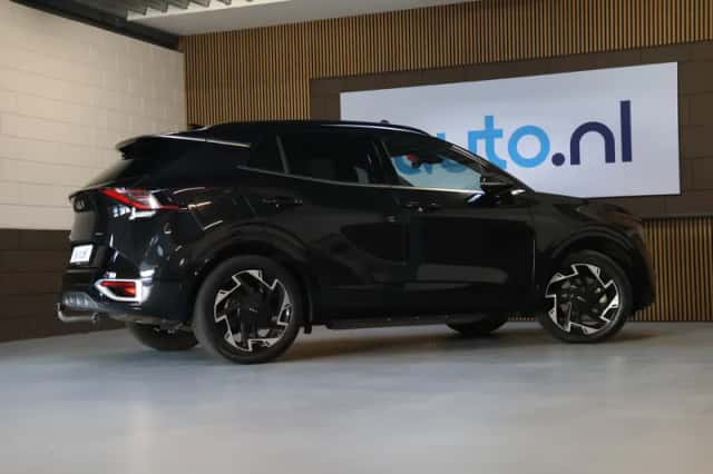 Kia Sportage (2023) thumbnail 4