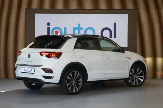 Volkswagen T-Roc (2020) thumbnail 5