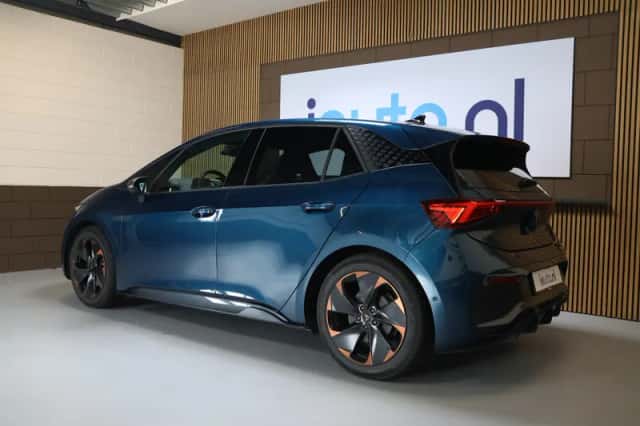 CUPRA Born (2022) thumbnail 4