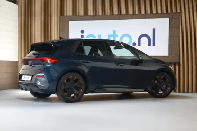 CUPRA Born (2022) thumbnail 5