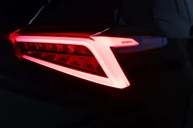 CUPRA Born (2022) thumbnail 8