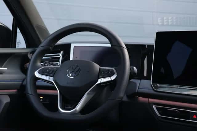 Volkswagen Tiguan (2025) thumbnail 5