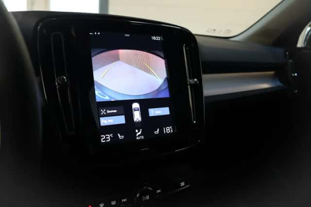 Volvo XC40 (2022) thumbnail 15