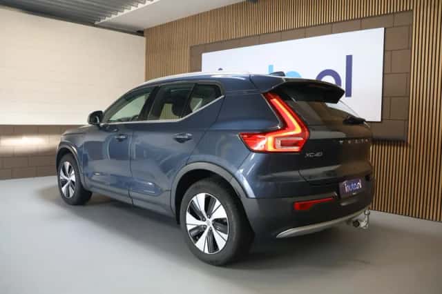 Volvo XC40 (2022) thumbnail 3